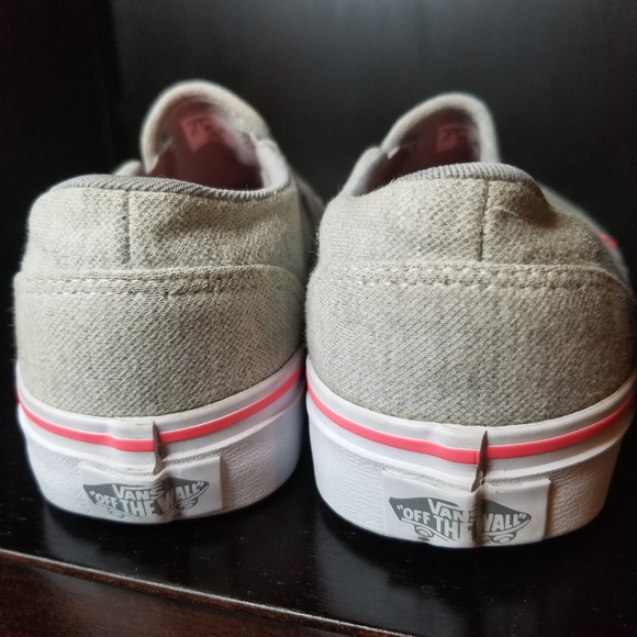 VANS GRAY AND PINK  SIZE 6 SLIP ONS - Picture 5 of 7